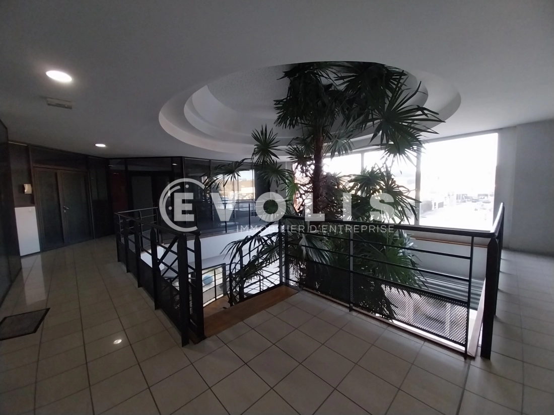 Photo 10 – location bureaux	SAINT JEAN DE BOURNAY (38440)