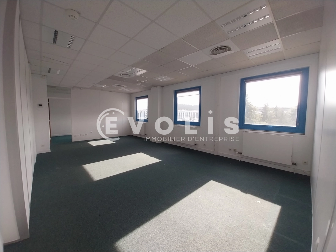 Photo 15 – vente bureaux	SAINT QUENTIN FALLAVIER (38070)