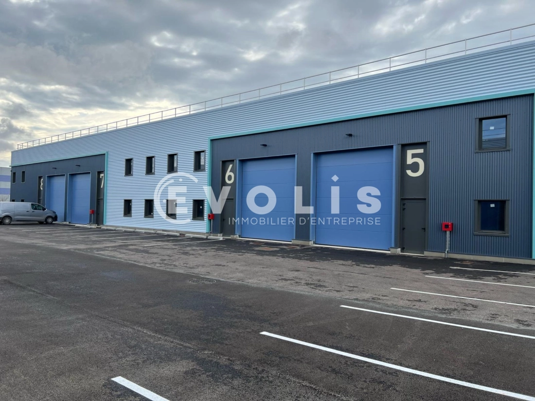 Photo 2 – vente Entrepôts / activités	SAINT VULBAS (01150)