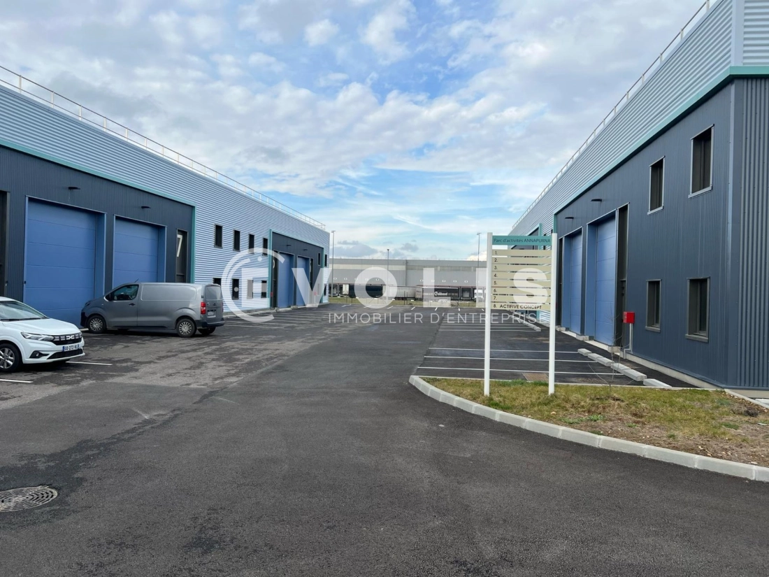 Photo 4 – vente Entrepôts / activités	SAINT VULBAS (01150)