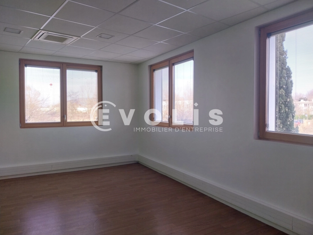 Photo 8 – location bureaux	BOURGOIN JALLIEU (38300)