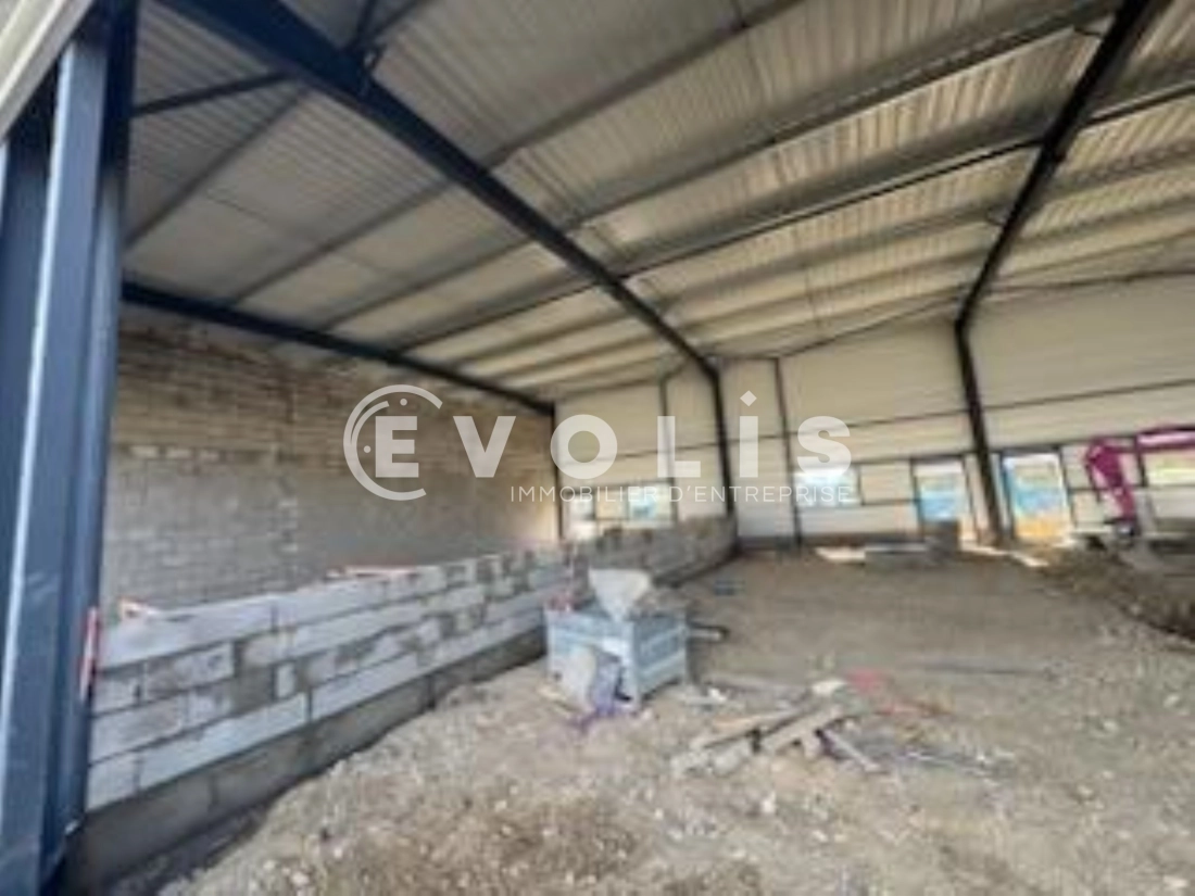 Photo 2 – vente Entrepôts / activités	CHARVIEU CHAVAGNEUX (38230)