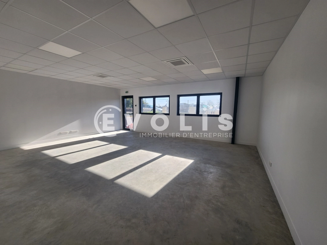 Photo 8 – location Entrepôts / activités	GENAS (69740)