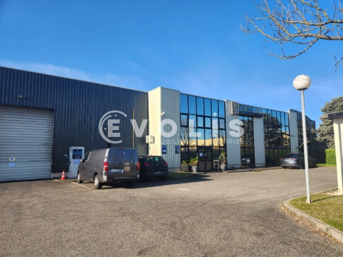Photo 2 – location Entrepôts / activités	GENAS (69740)
