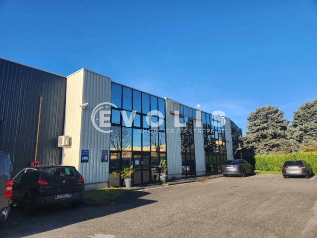 Photo 1 – location Entrepôts / activités	GENAS (69740)