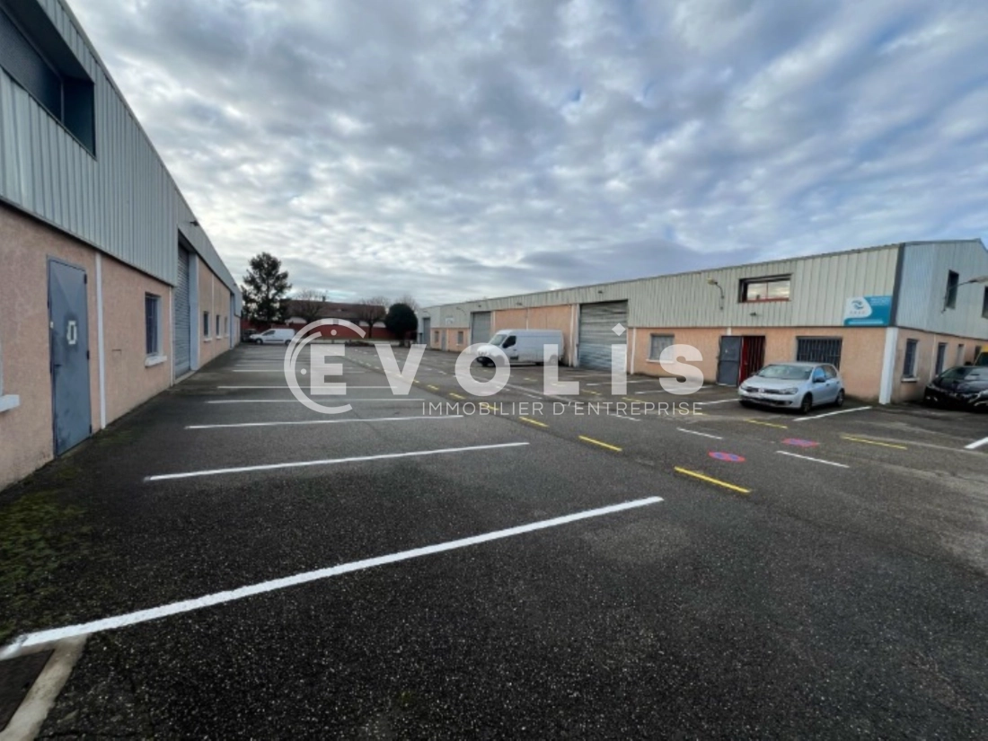 Photo 3 – location Entrepôts / activités	MEYZIEU (69330)