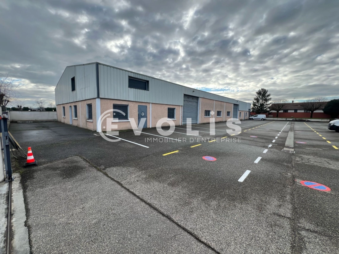 Photo 1 – location Entrepôts / activités	MEYZIEU (69330)