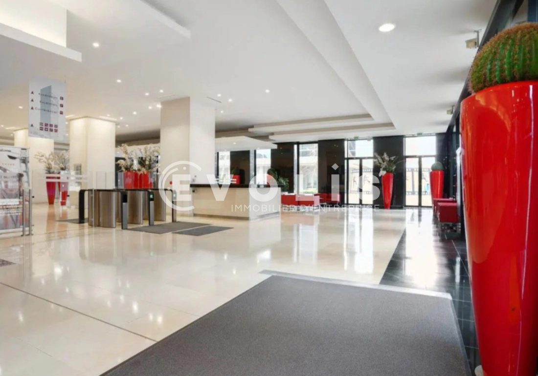 Photo 2 – location bureaux	COURBEVOIE LA DEFENSE (92400)