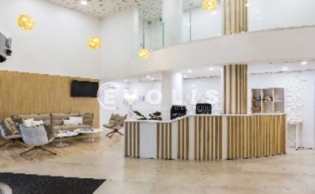 Photo 2 – location bureaux	COURBEVOIE LA DEFENSE (92400)