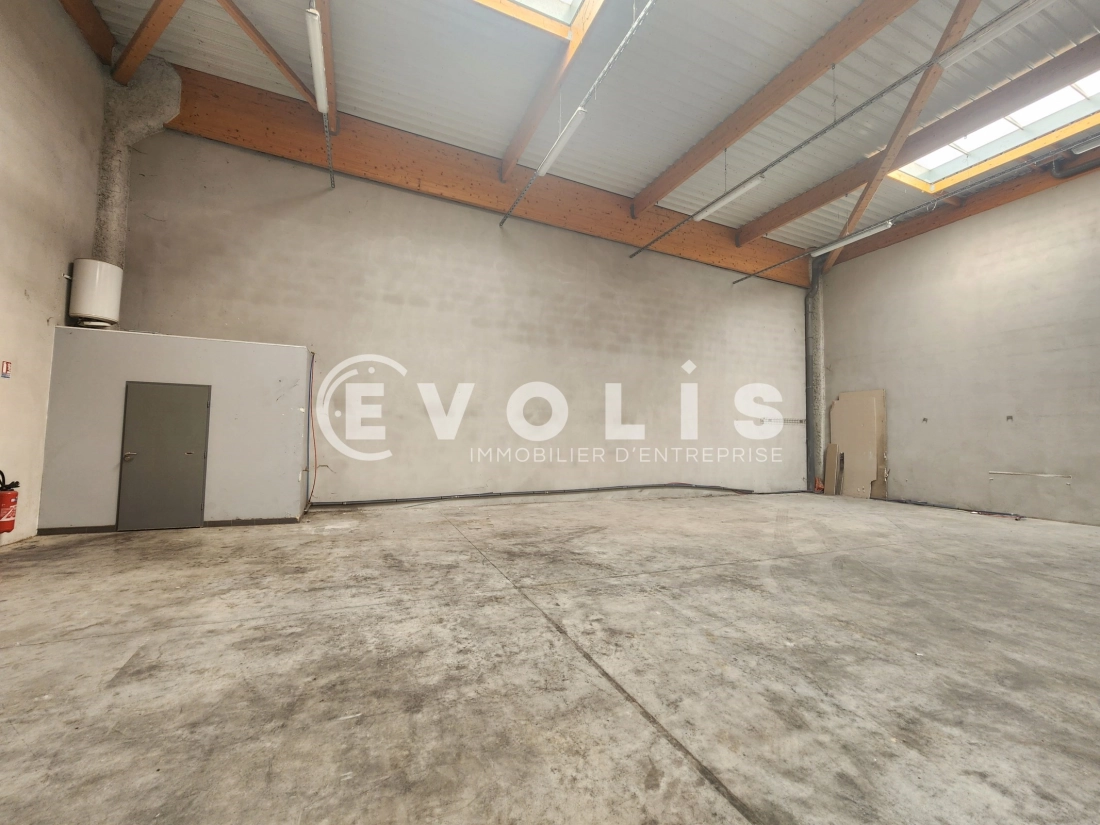 Photo 11 – location Entrepôts / activités	LA VERPILLIERE (38290)