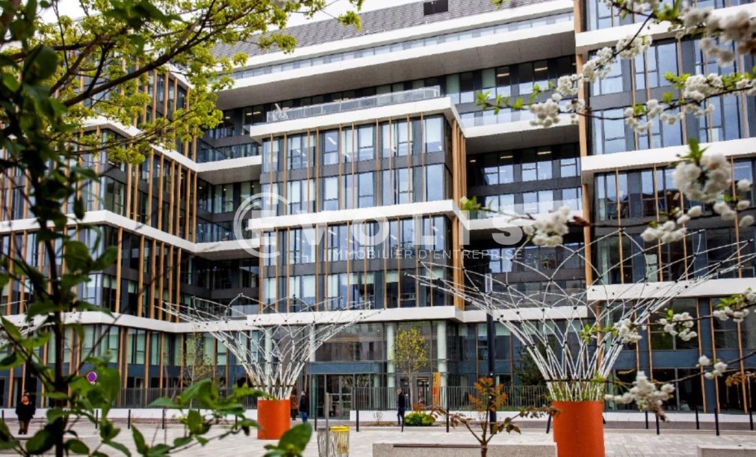 Photo 1 – location bureaux	MONTIGNY LE BRETONNEUX (78180)