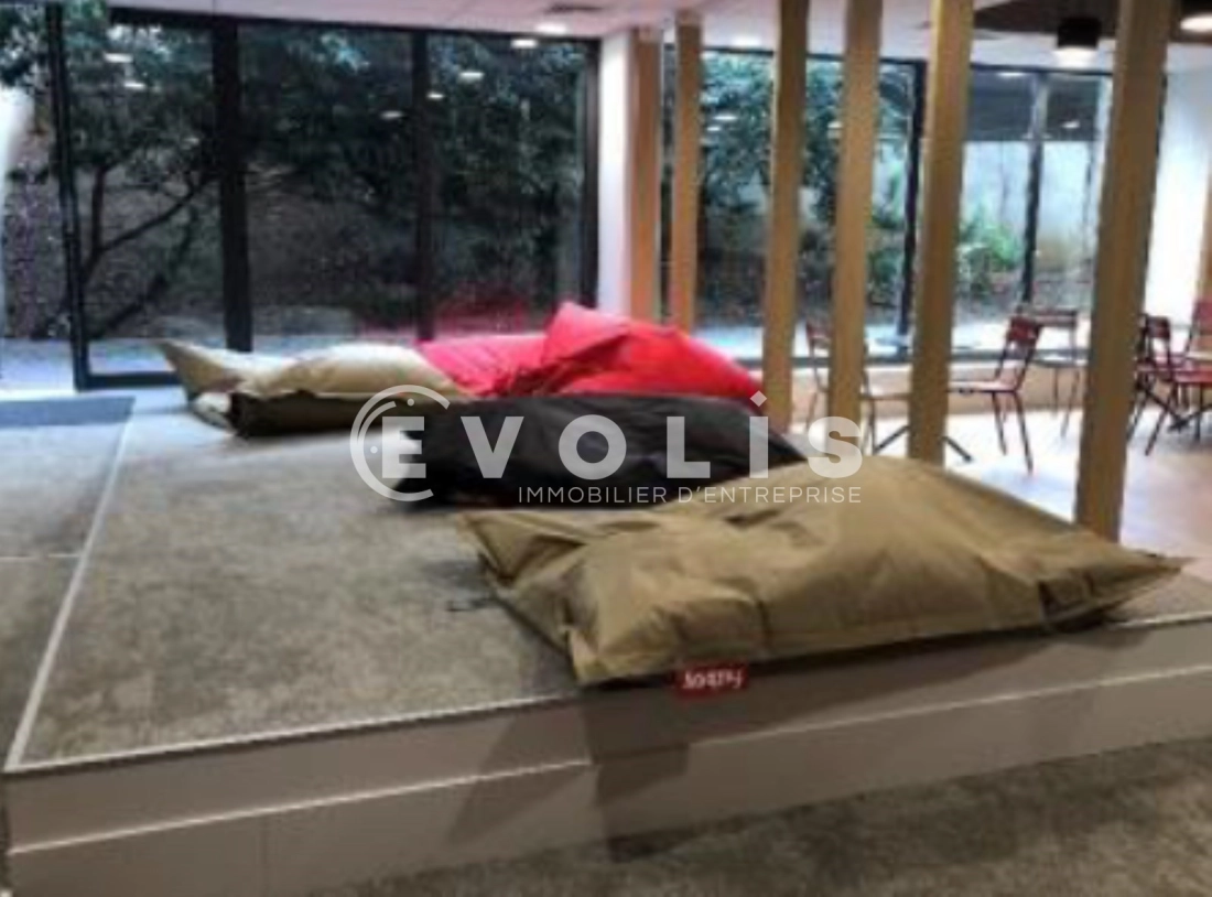 Photo 2 – location bureaux	IVRY SUR SEINE (94200)