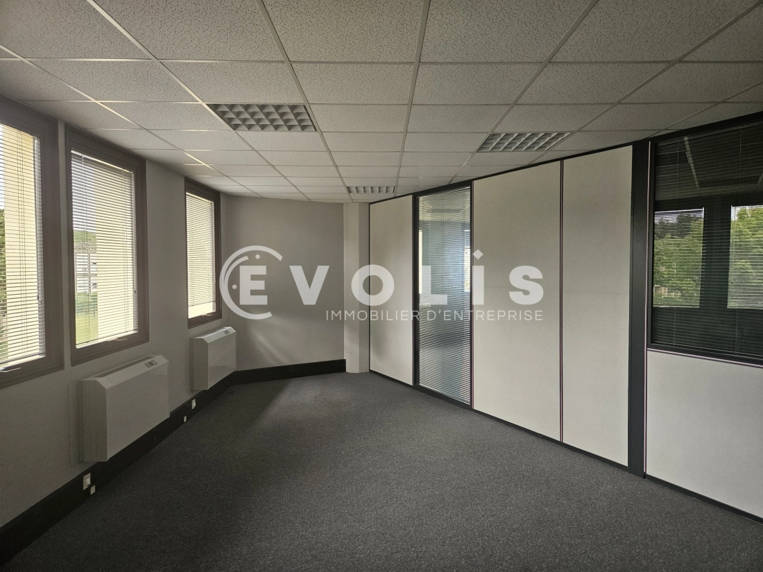 Photo 13 – location bureaux	SAINT AUBIN (91190)