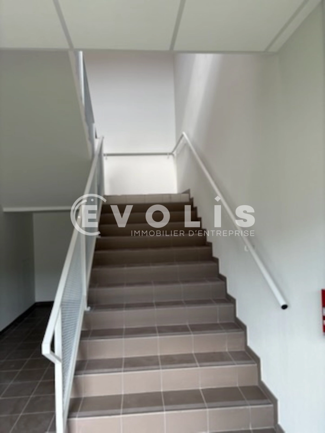 Photo 12 – location bureaux	BOURGOIN JALLIEU (38300)