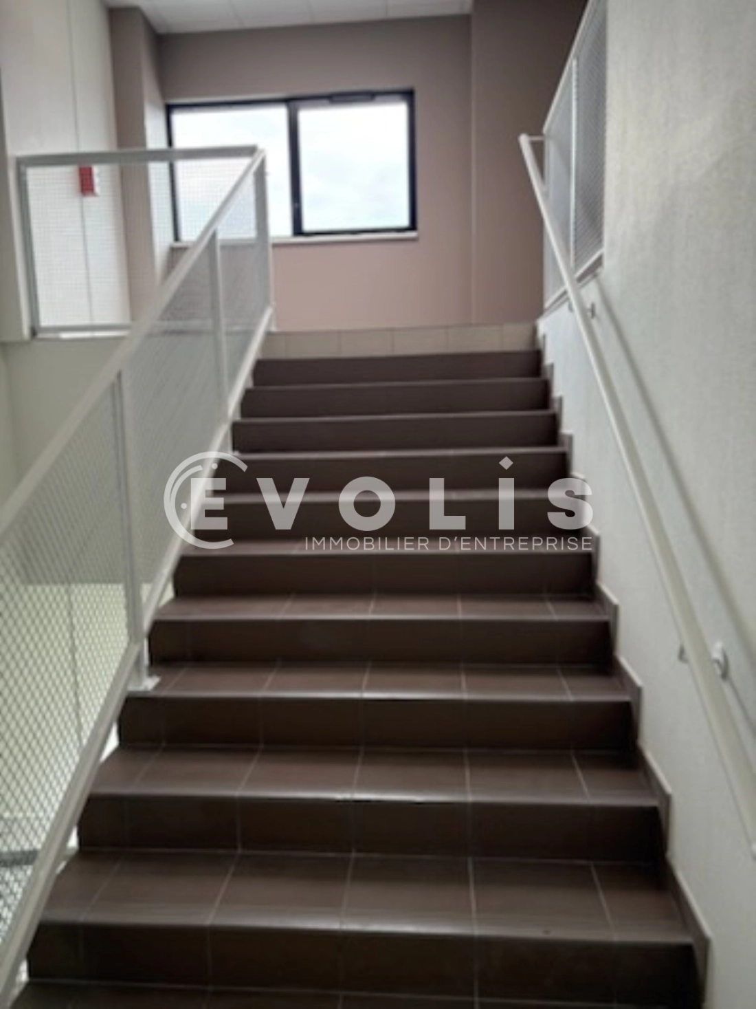 Photo 13 – location bureaux	BOURGOIN JALLIEU (38300)