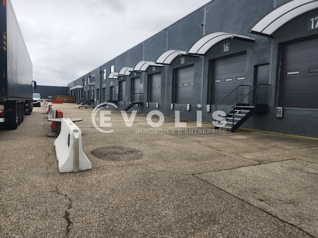 Photo 3 – location Entrepôts / activités	CORBAS (69960)