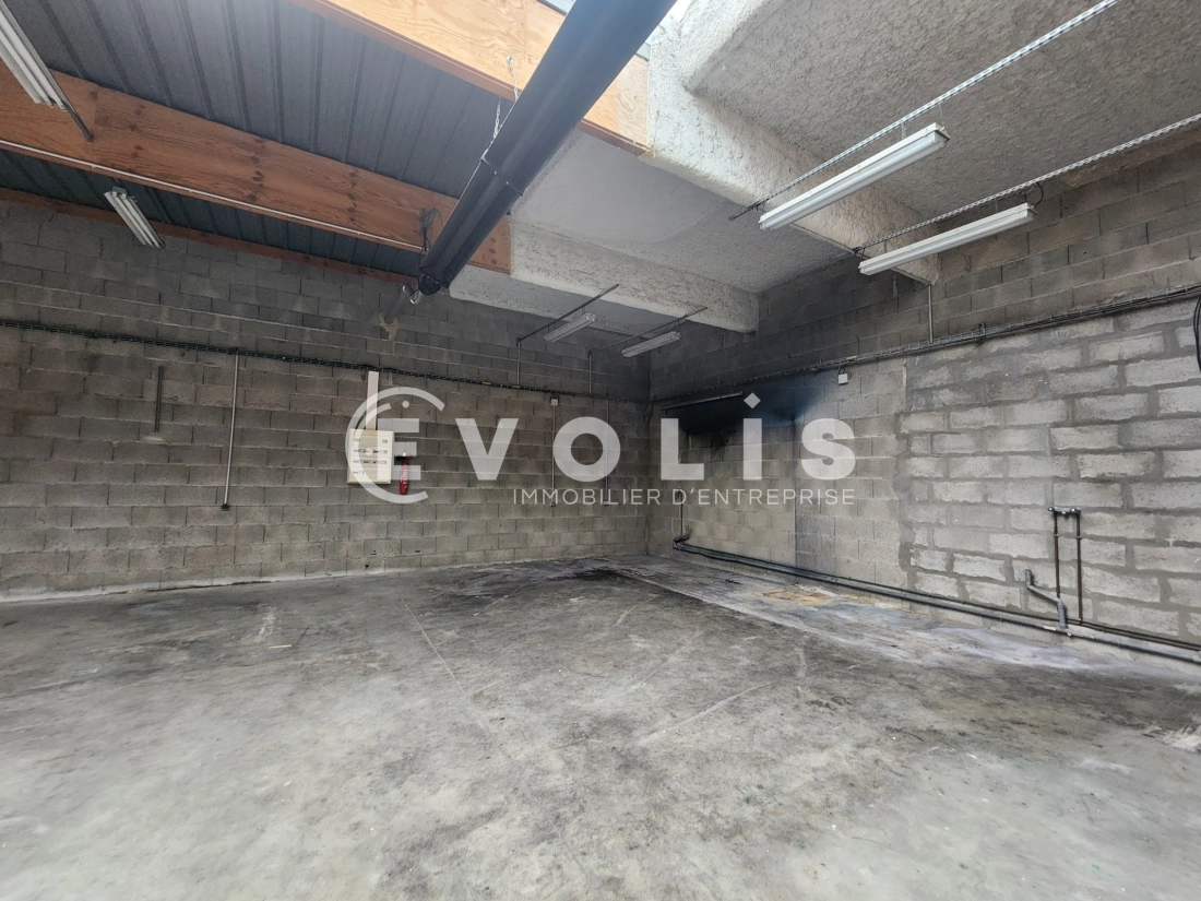 Photo 4 – location Entrepôts / activités	MEYZIEU (69330)