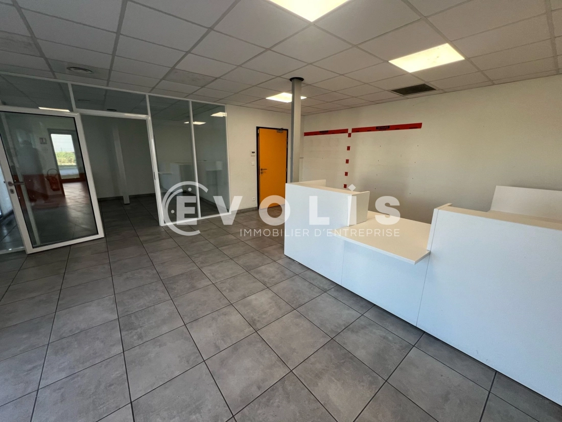 Photo 7 – location Entrepôts / activités	LA BOISSE (01120)