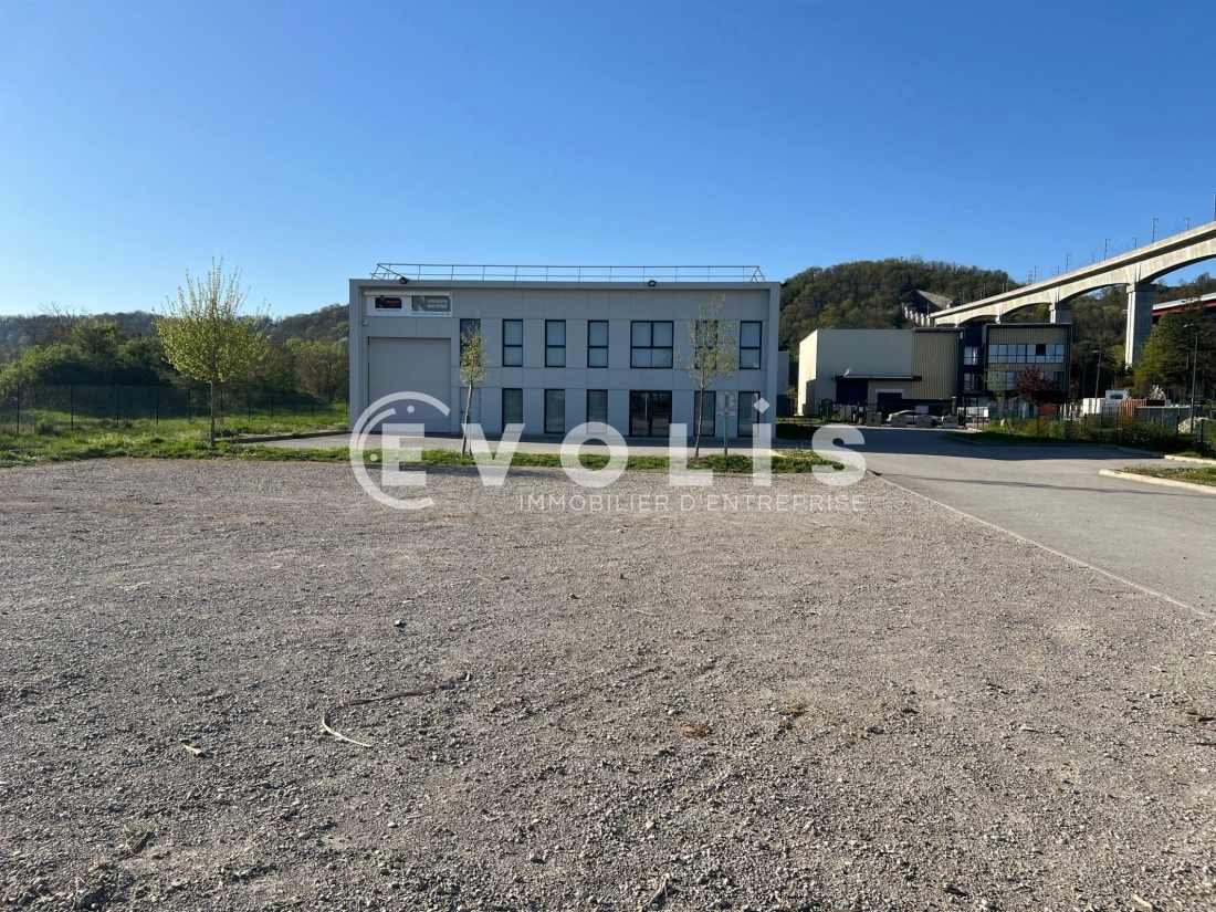 Photo 4 – location Entrepôts / activités	LA BOISSE (01120)