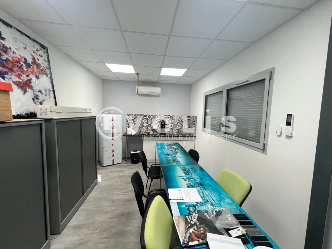 Photo 3 – vente Entrepôts / activités	DAGNEUX (01120)
