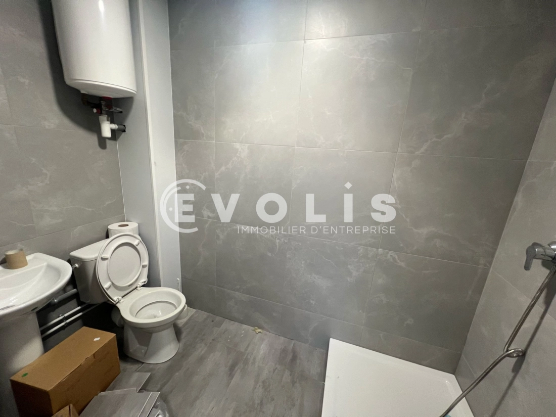 Photo 7 – vente Entrepôts / activités	DAGNEUX (01120)