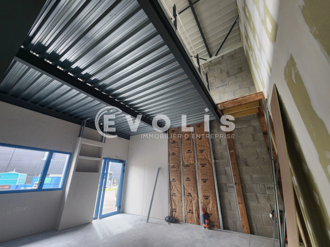 Photo 4 – vente Entrepôts / activités	VILLEMOIRIEU (38460)