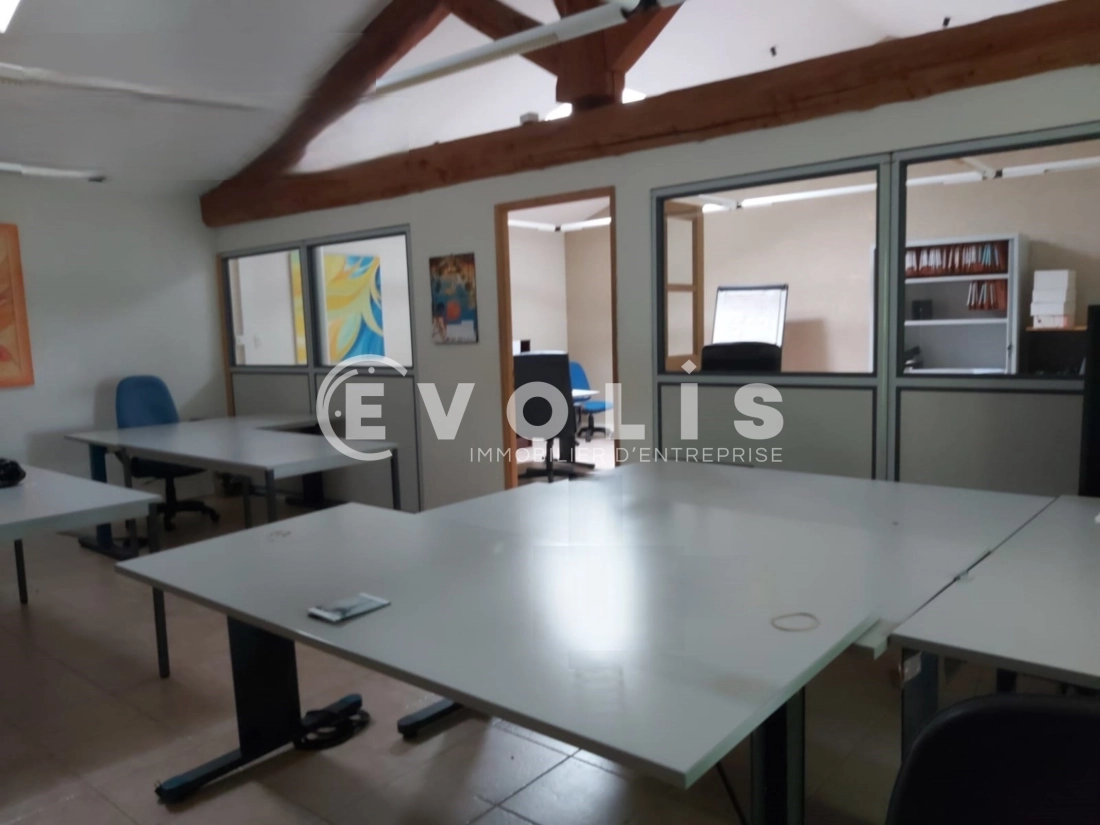 Photo 1 – location bureaux	VELLERON (84740)