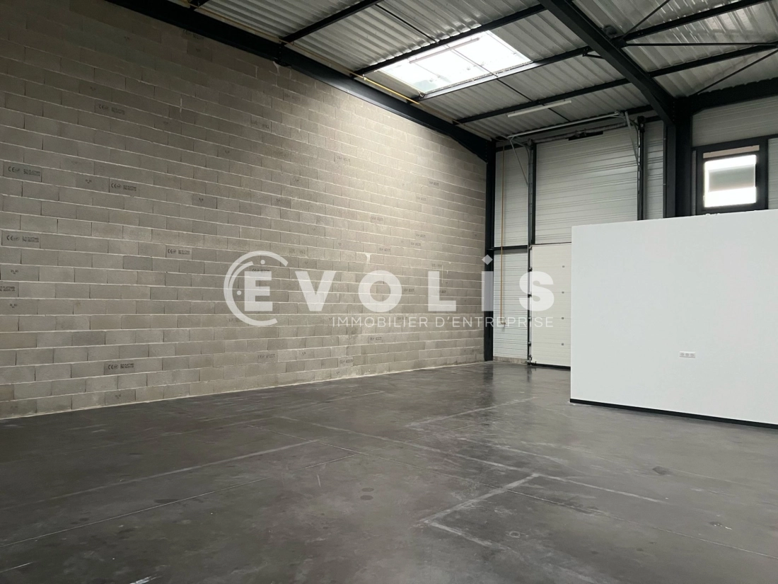 Photo 5 – location Entrepôts / activités	MEYZIEU (69330)