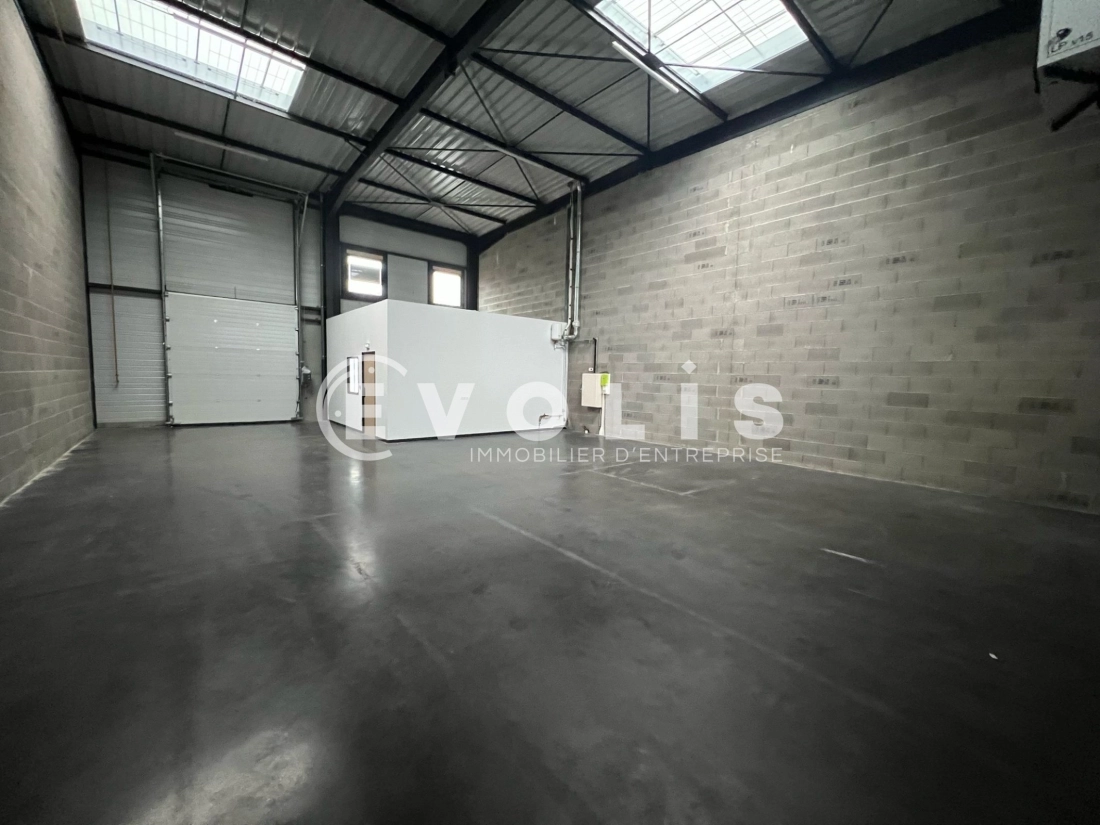 Photo 6 – location Entrepôts / activités	MEYZIEU (69330)