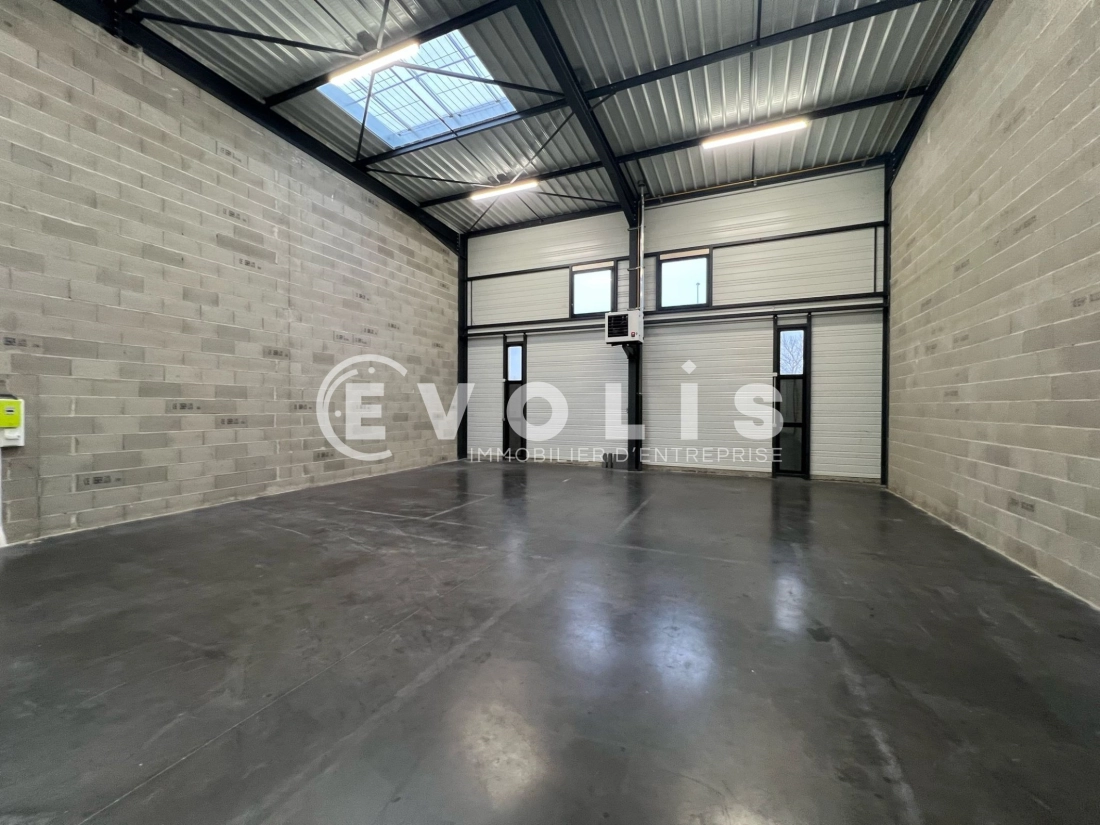 Photo 9 – location Entrepôts / activités	MEYZIEU (69330)