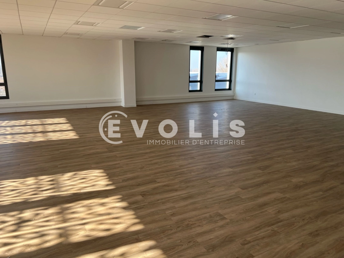 Photo 4 – location bureaux	VAULX MILIEU (38090)