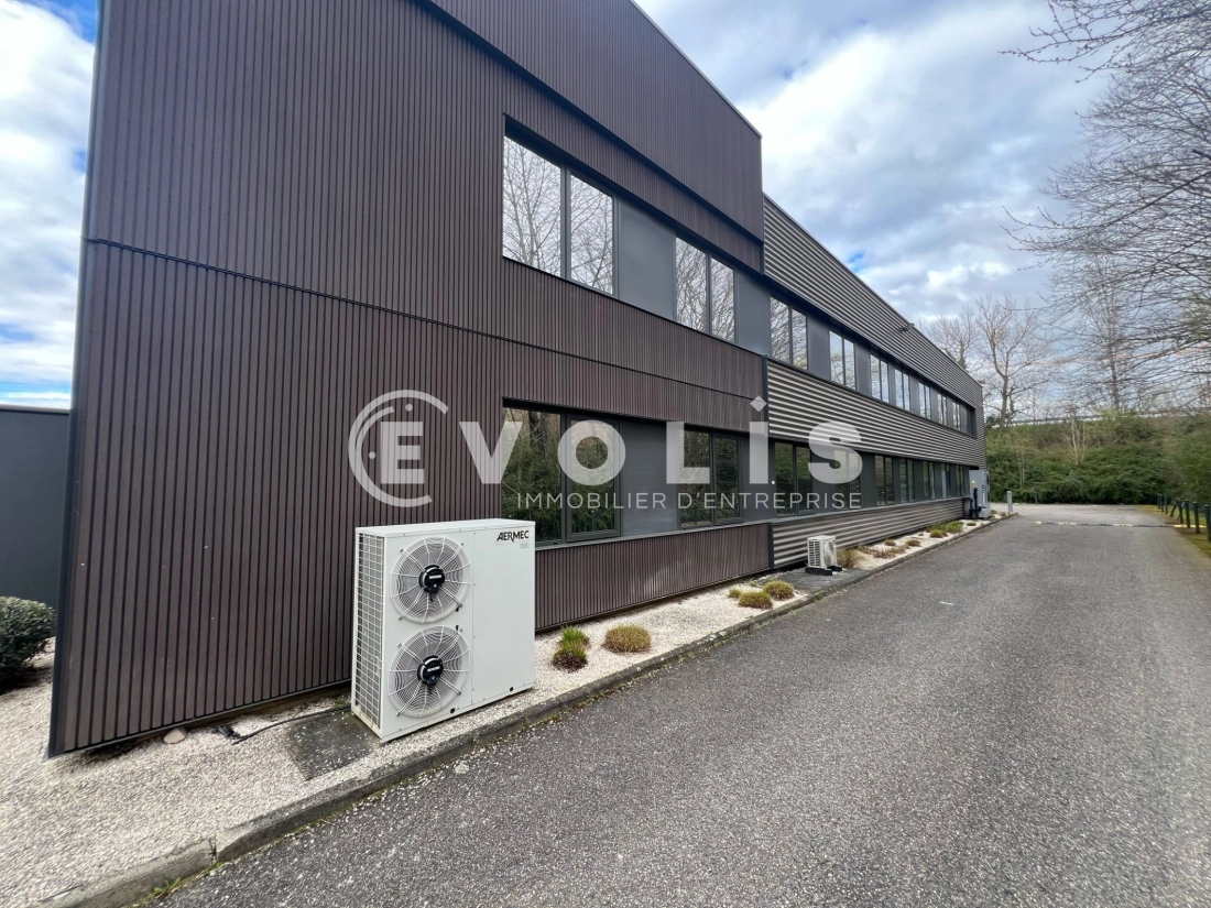 Photo 2 – location Entrepôts / activités	DARDILLY (69570)