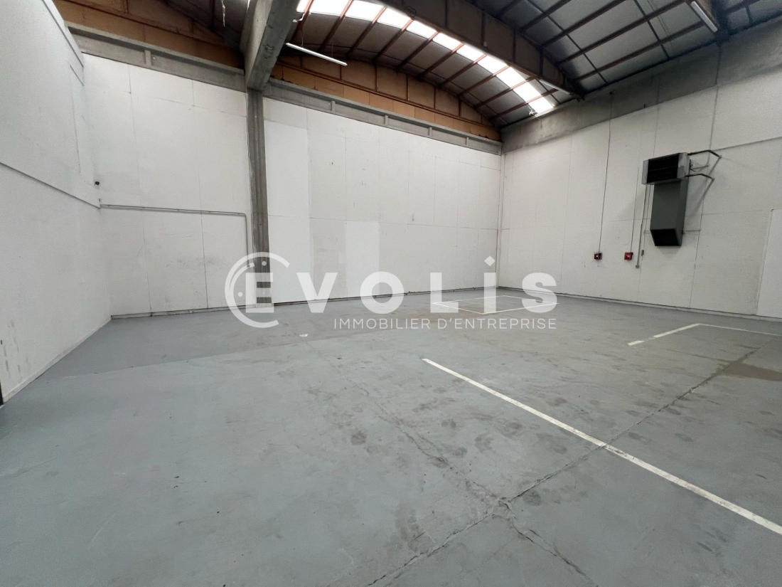 Photo 5 – location Entrepôts / activités	DARDILLY (69570)