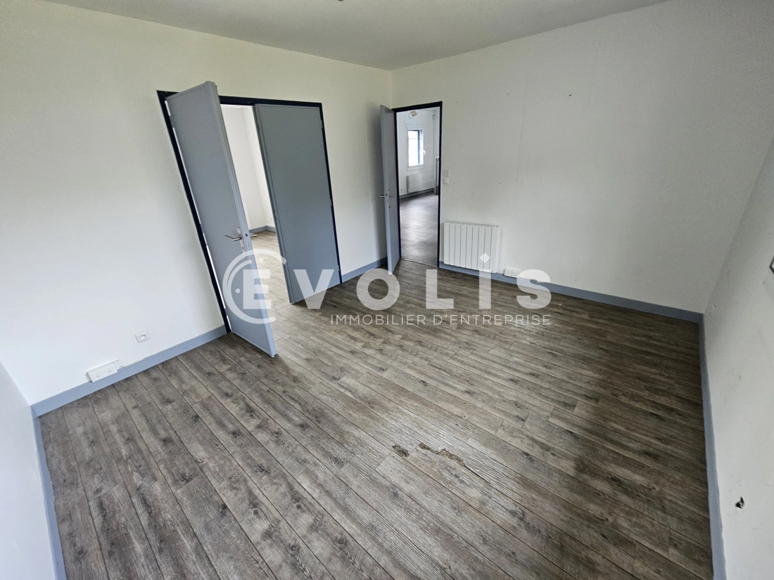 Photo 2 – location Entrepôts / activités	AMIENS (80080)