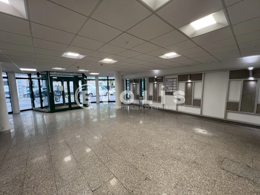 Photo 2 – location bureaux	MELUN (77000)