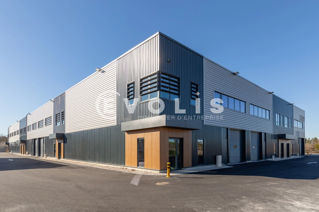 Photo 1 – location Entrepôts / activités	VEDENE (84270)