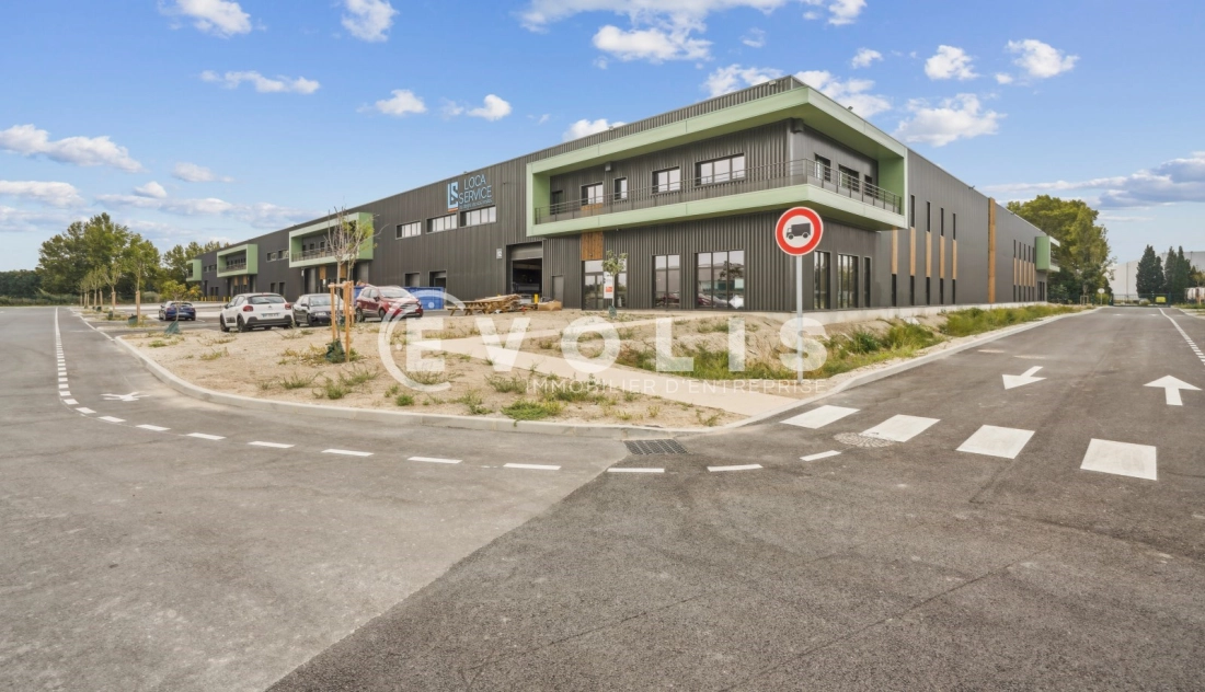 Photo 1 – location Entrepôts / activités	GRAVESON (13690)