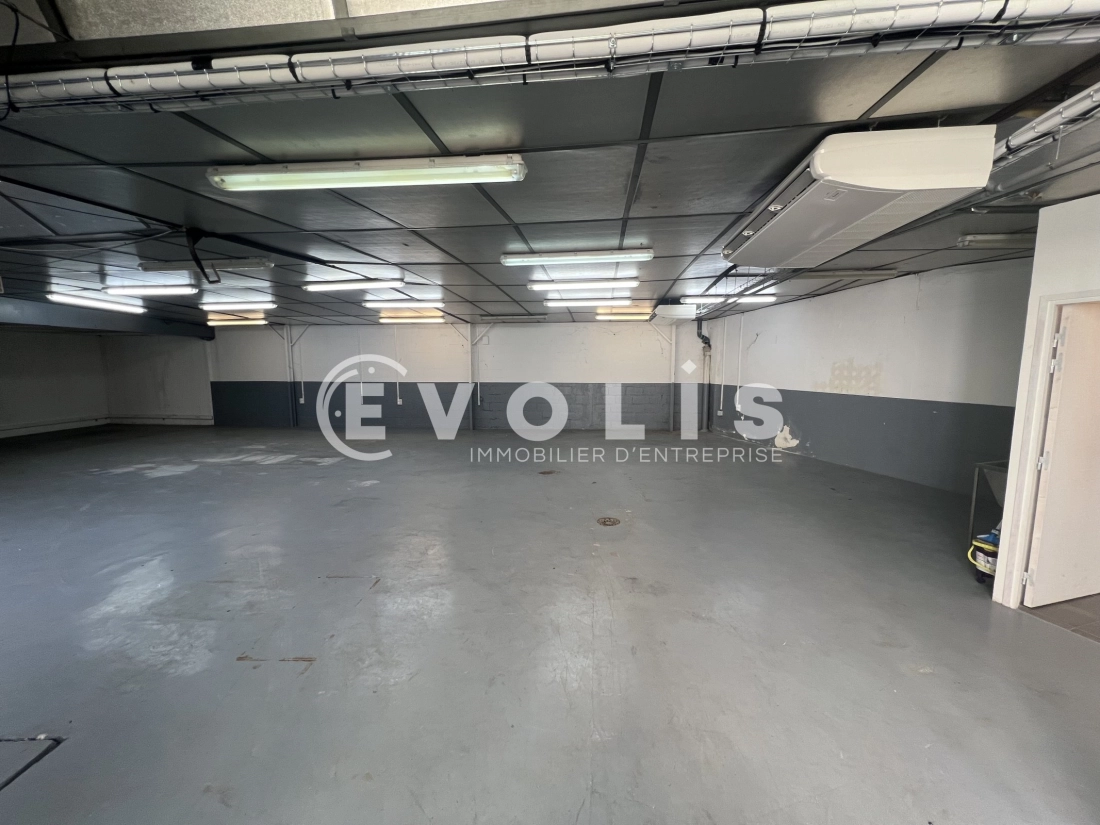 Photo 2 – location Entrepôts / activités	SAINT MAUR DES FOSSES (94100)