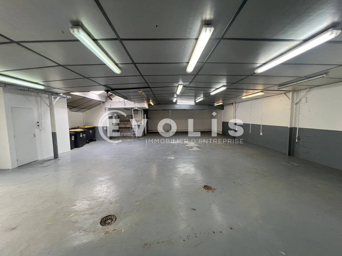 Photo 1 – location Entrepôts / activités	SAINT MAUR DES FOSSES (94100)