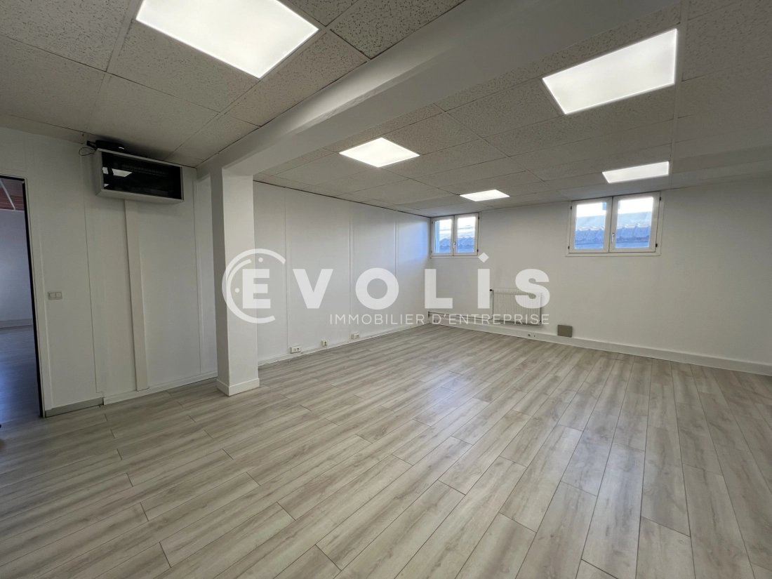 Photo 4 – location Entrepôts / activités	NEUILLY SUR MARNE (93330)