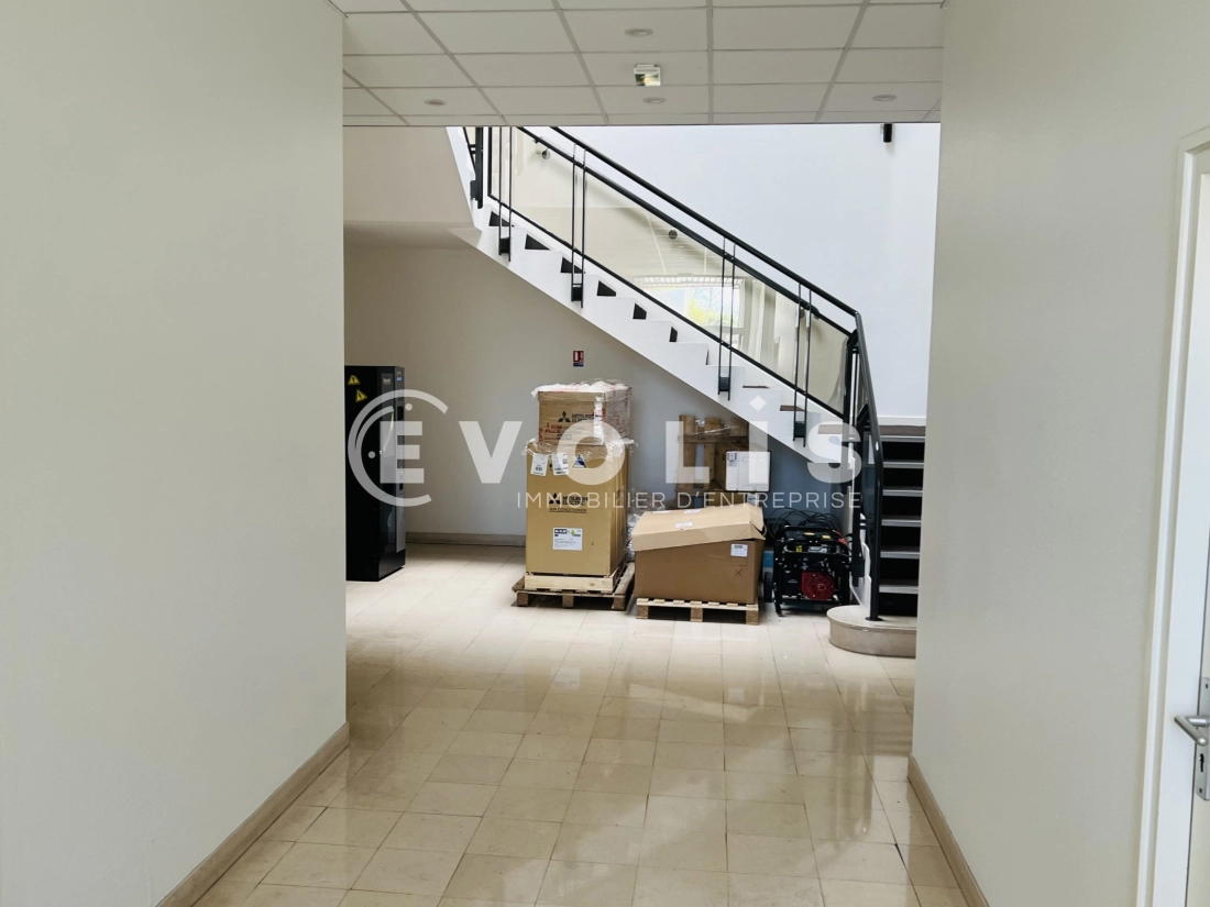 Photo 2 – location bureaux	EMERAINVILLE (77184)