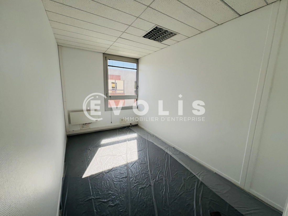 Photo 8 – location bureaux	EMERAINVILLE (77184)