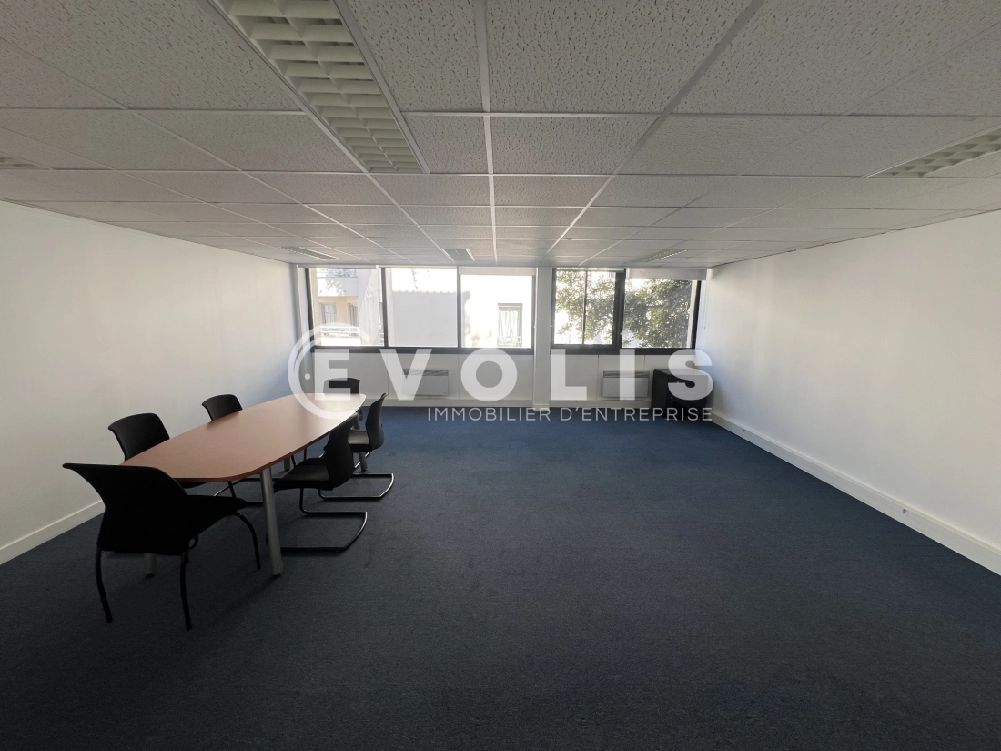 Photo 9 – location bureaux	JOINVILLE LE PONT (94340)