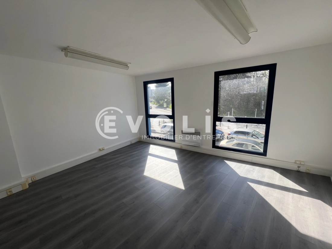 Photo 5 – location bureaux	JOINVILLE LE PONT (94340)