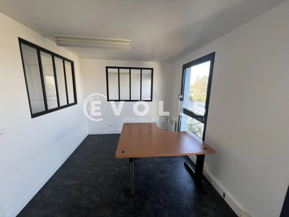 Photo 9 – location bureaux	JOINVILLE LE PONT (94340)
