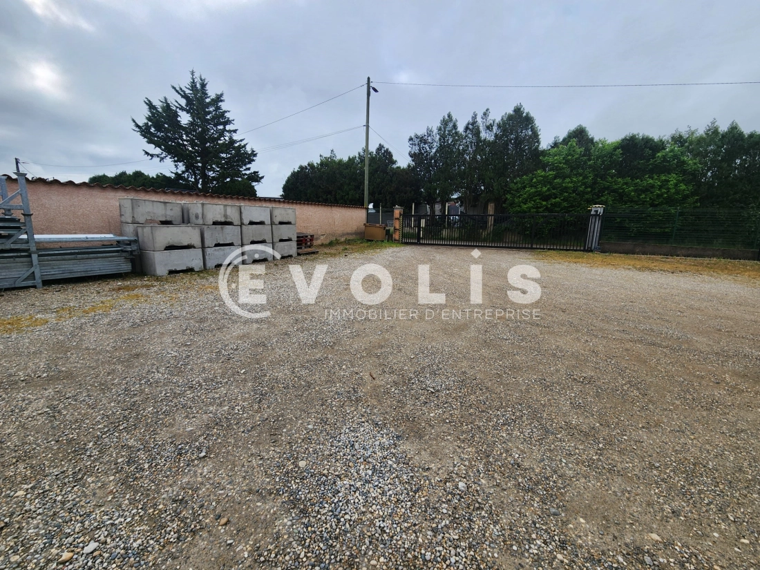 Photo 3 – location Entrepôts / activités	GRENAY (38540)