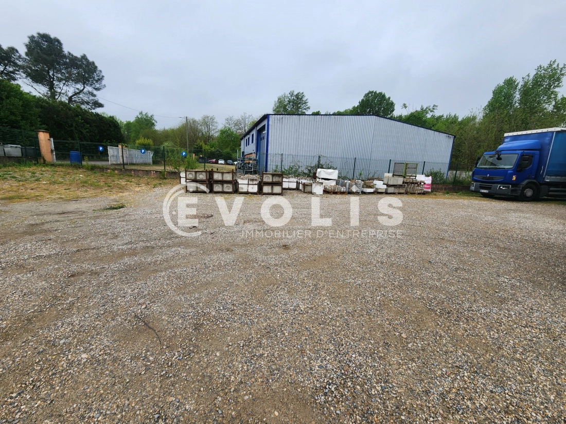 Photo 4 – location Entrepôts / activités	GRENAY (38540)
