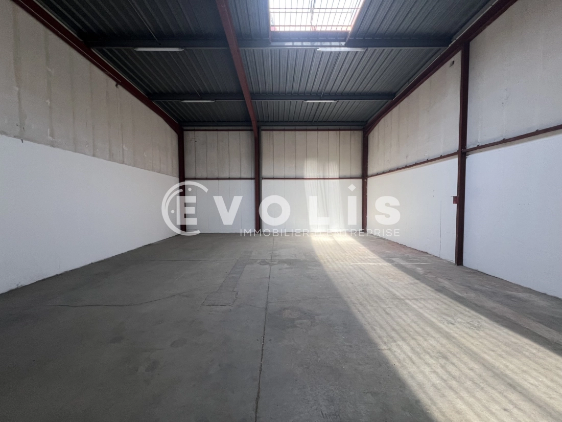 Photo 2 – location Entrepôts / activités	CHAMPIGNY SUR MARNE (94500)