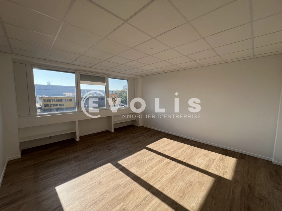 Photo 6 – location bureaux	ROSNY SOUS BOIS (93110)