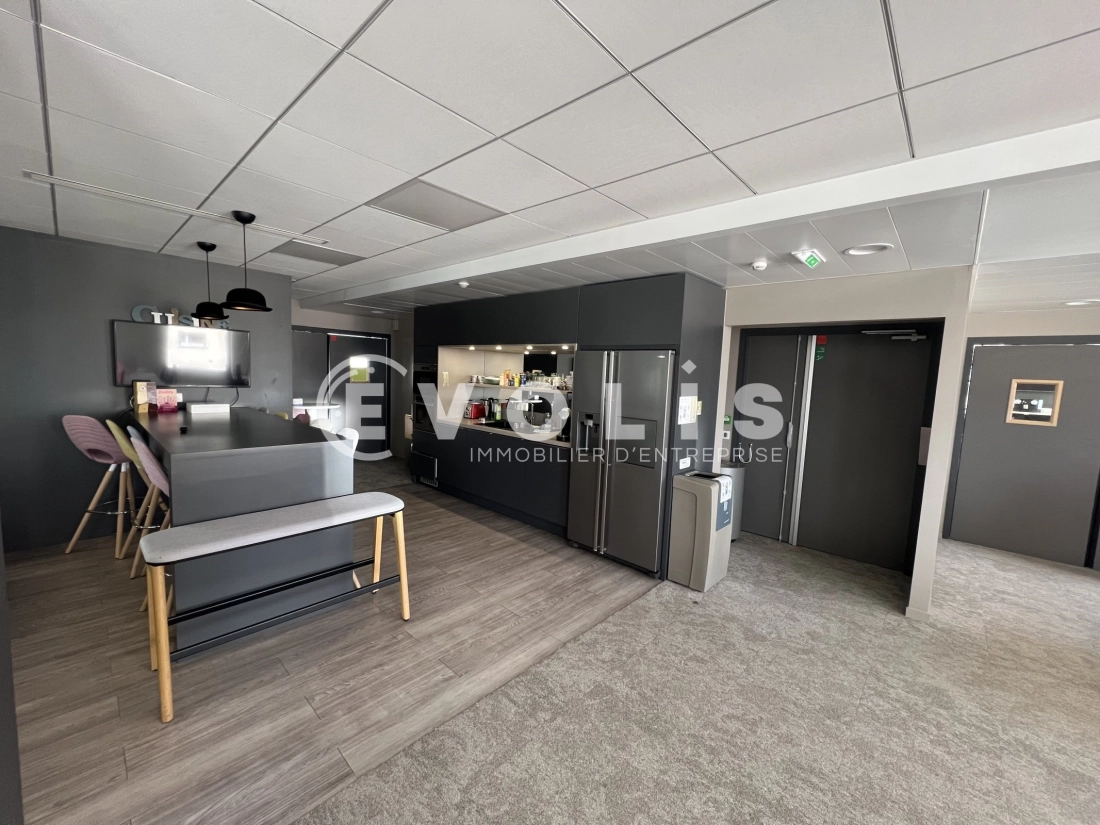 Photo 8 – location bureaux	CHARENTON LE PONT (94220)
